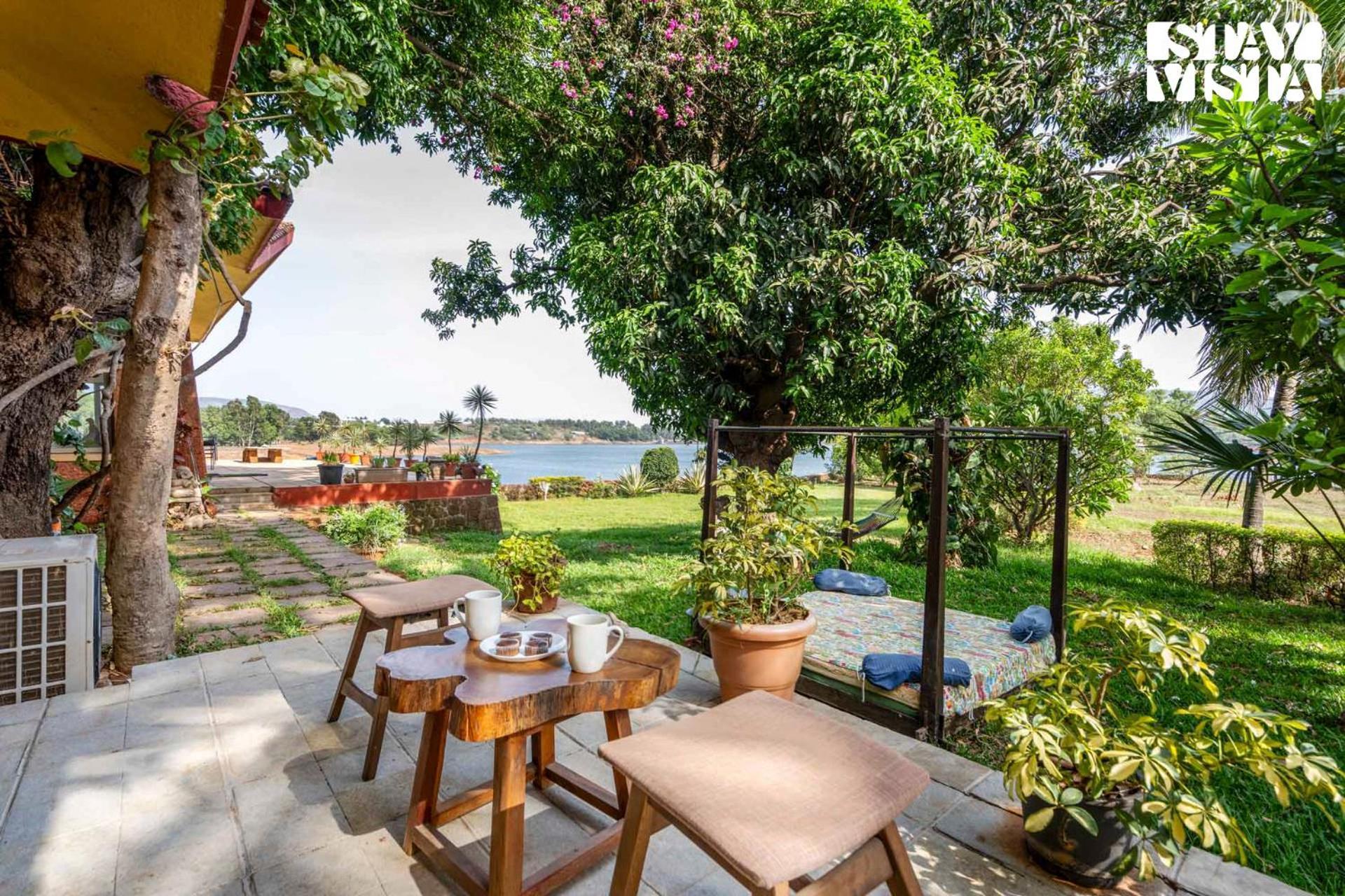 Stayvista At Three Shores With Lake View & Alfresco Dining Khamshet Dış mekan fotoğraf